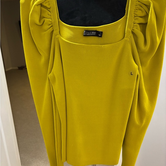 Square Neck Top - Picture 3 of 8